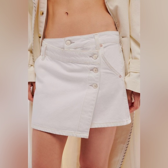 We The Free Dresses & Skirts - NWT - We The Free Wynne Denim Skirt in Bright White - Size 29